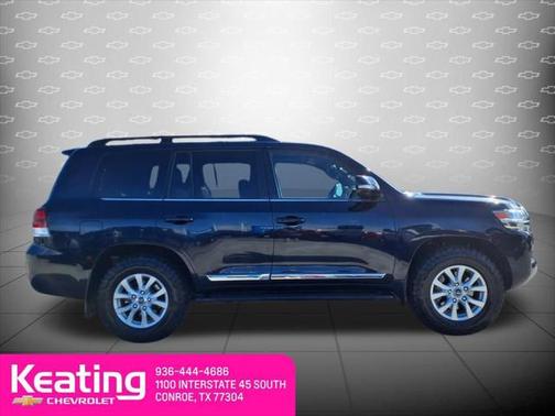 2017 Toyota Land Cruiser Base