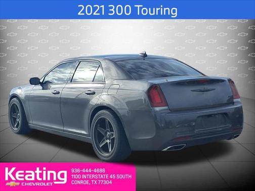 2021 Chrysler 300 Touring