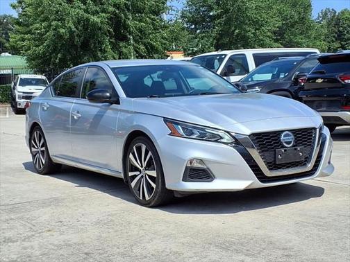 2021 Nissan Altima SR FWD