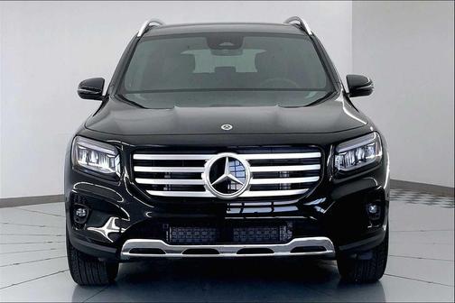 Night Black 2026 Mercedes-Benz GLB 250 4MATIC