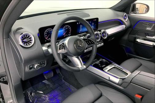 Night Black 2026 Mercedes-Benz GLB 250 4MATIC