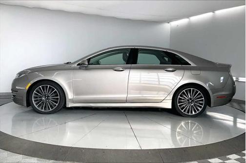 2016 Lincoln MKZ Base