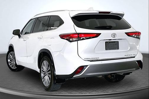 Wind Chill Pearl 2022 Toyota Highlander Limited
