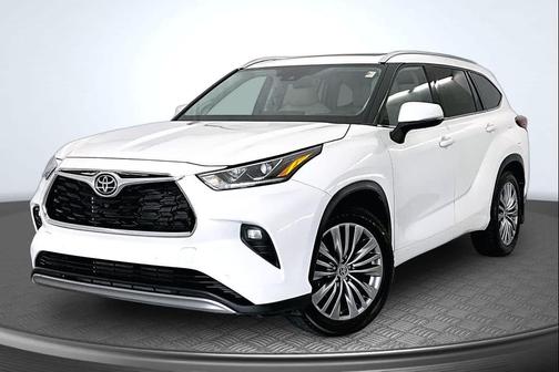 Wind Chill Pearl 2022 Toyota Highlander Limited