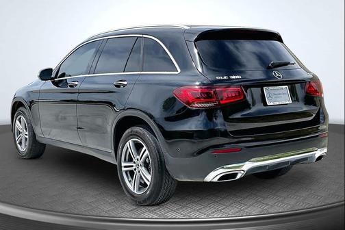 Black 2022 Mercedes-Benz GLC 300 4MATIC