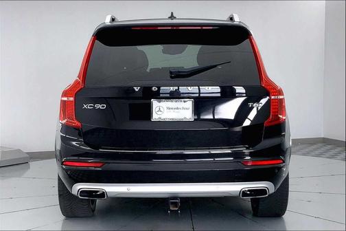2018 Volvo XC90 T6 Momentum