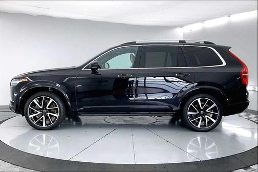 2018 Volvo XC90 T6 Momentum