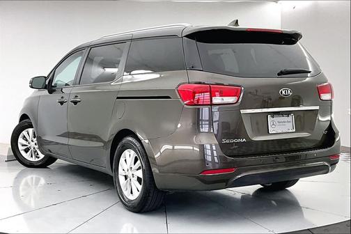 2016 Kia Sedona LX