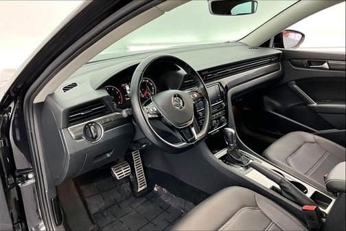 2020 Volkswagen Passat 2.0T R-Line