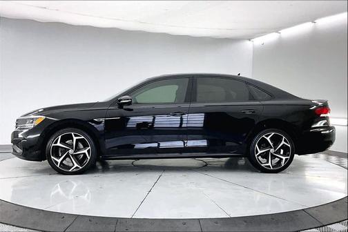 2020 Volkswagen Passat 2.0T R-Line