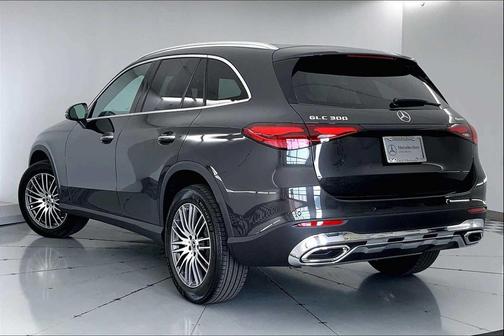 2026 Mercedes-Benz GLC 300 4MATIC