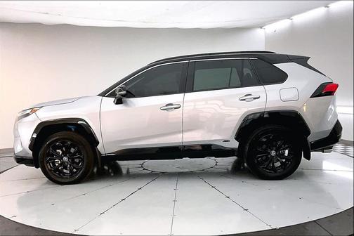 2023 Toyota RAV4 Hybrid SE