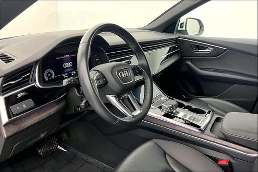 2021 Audi Q8 55 Premium Plus