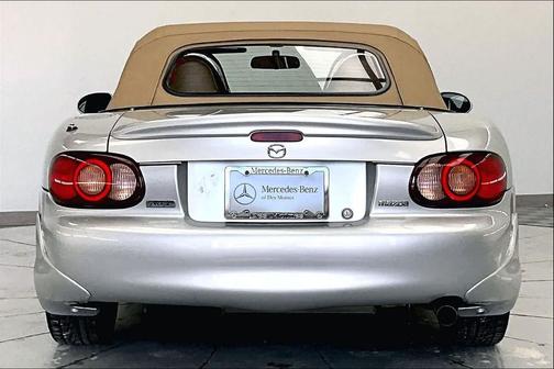 2002 Mazda MX-5 Miata 