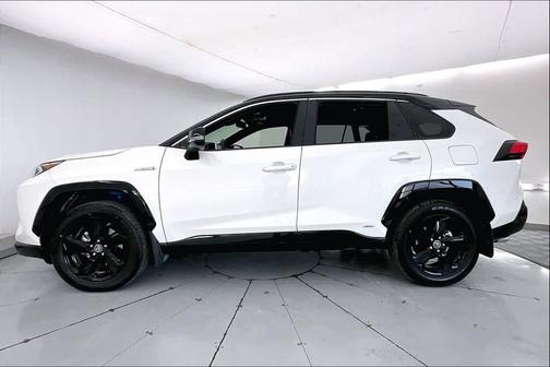 2019 Toyota RAV4 Hybrid SE