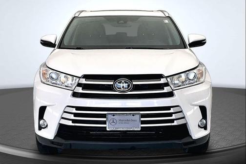 Blizzard Pearl 2017 Toyota Highlander XLE