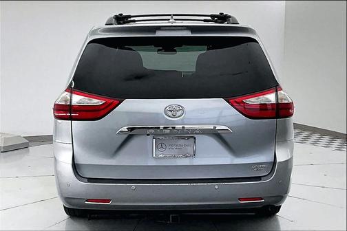 2017 Toyota Sienna Limited Premium