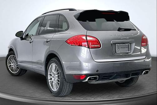 Black 2014 Porsche Cayenne Cayenne