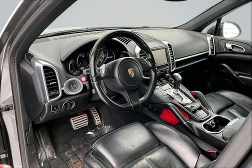 Black 2014 Porsche Cayenne Cayenne
