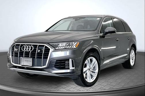 Samurai Gray Metallic 2024 Audi Q7 55 Premium Plus