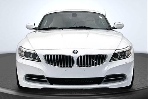 White 2014 BMW Z4 sDrive35i