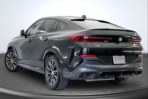 Black Sapphire Metallic 2021 BMW X6 M50i