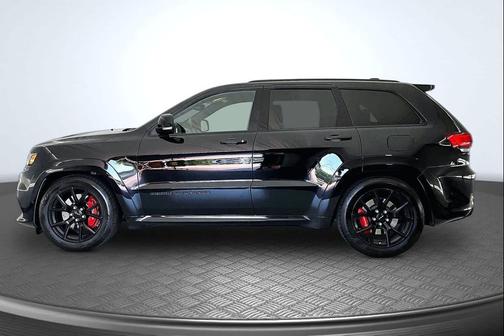 Diamond Black Crystal Pearlcoat 2019 Jeep Grand Cherokee SRT
