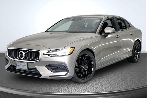 2020 Volvo S60 T6 Momentum
