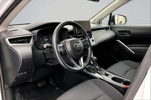 Wind Chill Pearl 2024 Toyota Corolla Cross LE