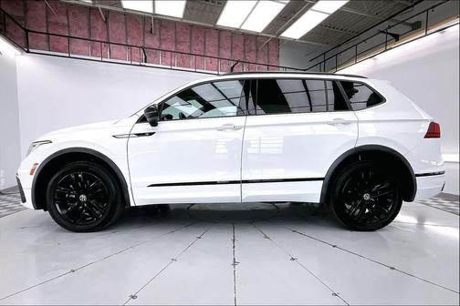 2022 Volkswagen Tiguan 2.0T SE R-Line Black 4MOTION