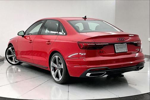 2022 Audi A4 Prestige 45 TFSI S line quattro S tronic