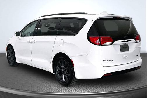 Bright White Clearcoat 2020 Chrysler Pacifica Limited