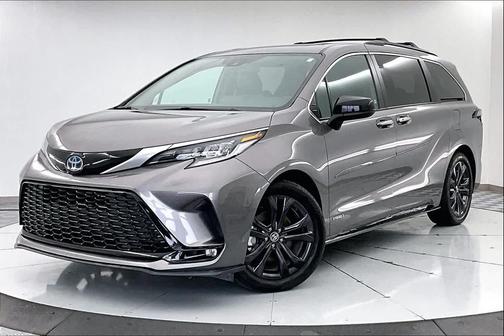 2021 Toyota Sienna XSE 7 Passenger