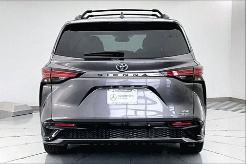 2021 Toyota Sienna XSE 7 Passenger