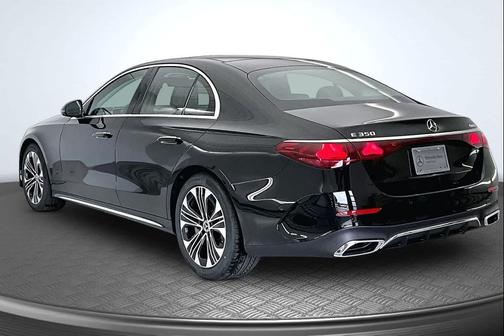 Obsidian Black Metallic 2026 Mercedes-Benz E-Class E 350