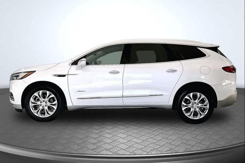 White Frost Tricoat 2018 Buick Enclave Avenir