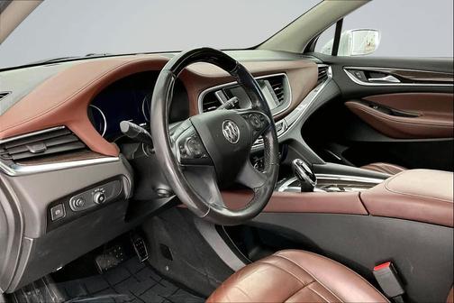 White Frost Tricoat 2018 Buick Enclave Avenir