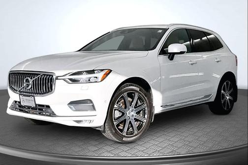 White 2019 Volvo XC60 T6 Inscription