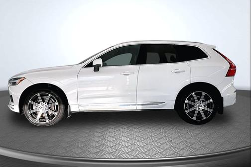 White 2019 Volvo XC60 T6 Inscription