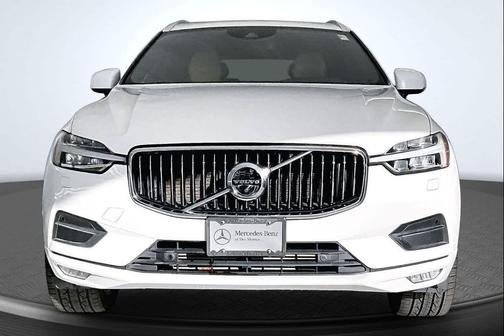 White 2019 Volvo XC60 T6 Inscription