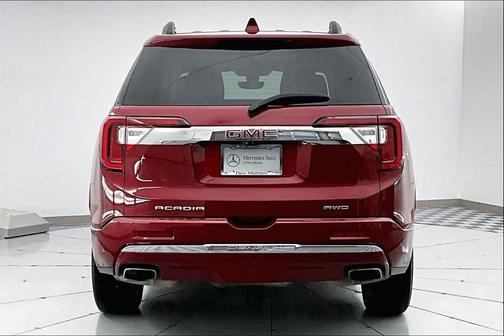 2020 GMC Acadia Denali