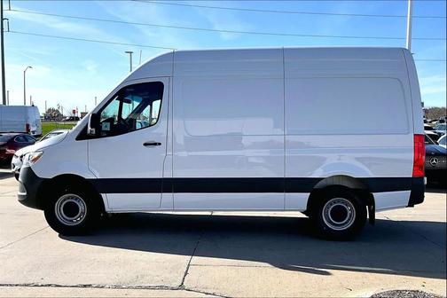 Arctic White 2026 Mercedes-Benz Sprinter 2500 Standard Roof