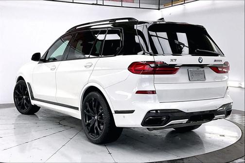 2021 BMW X7 M50i