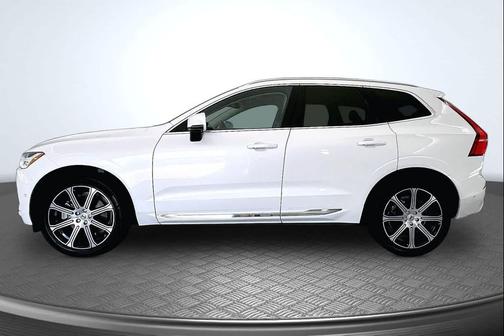 White 2019 Volvo XC60 T6 Inscription