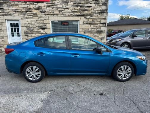 blue 2019 Subaru Impreza 2.0i
