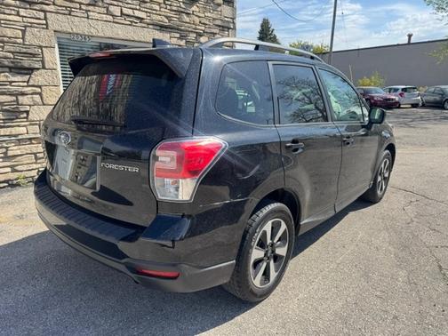 black 2018 Subaru Forester 2.5i Premium