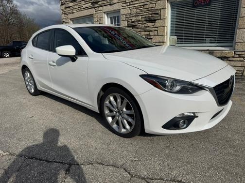 white 2016 Mazda Mazda3 i Grand Touring