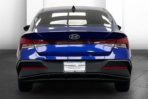 Blue 2024 Hyundai ELANTRA SE