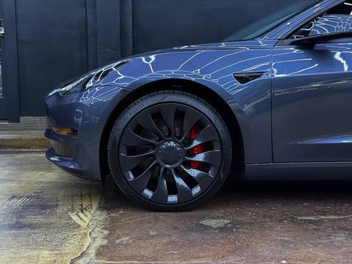 2023 Tesla Model 3 Performance