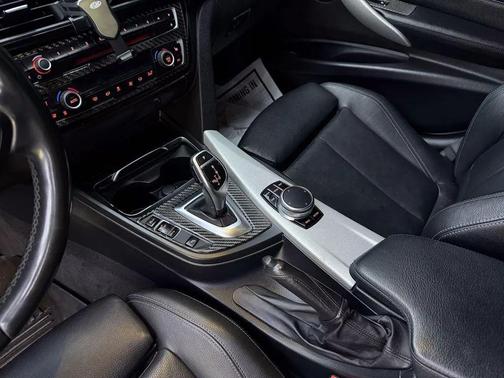Estoril Blue Metallic 2017 BMW 340 340i